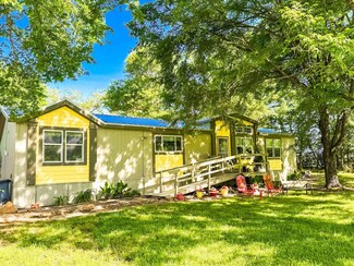 120 County Road 296, Oakwood, TX 75855