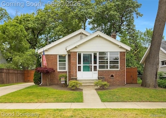 1554 W Saratoga St, Ferndale, MI 48220