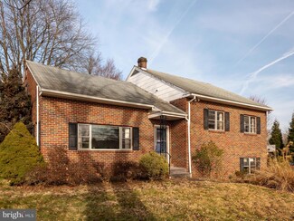 29 W Pothouse Rd, Phoenixville, PA 19460