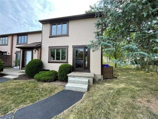 208 Charlesgate Cir, East Amherst, NY 14051