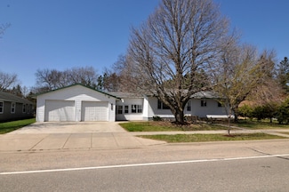 811 Pleasant Ave S, Park Rapids, MN 56470