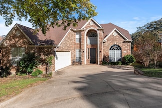 2 Shields Ct, Roanoke, TX 76262