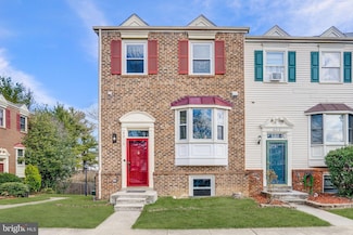 8213 Roxbury Dr, Alexandria, VA 22309
