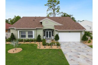 1047 Lake Breeze Dr, Wellington, FL 33414