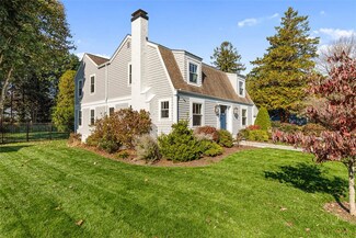 5 Adams Point Rd, Barrington, RI 02806