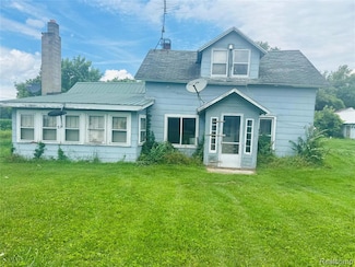 2021 E Bombay Rd, Midland, MI 48642