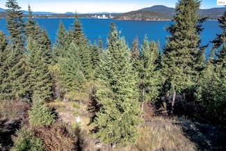 3676 S North Cape Rd, Coeur D'Alene, ID 83814