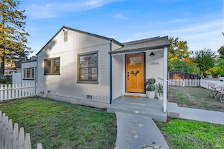 1594 Laurel St, Napa, CA 94559