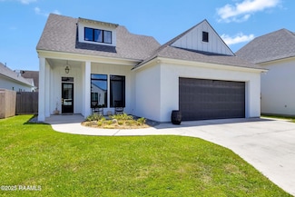307 Harvest Creek Ln, Lafayette, LA 70508