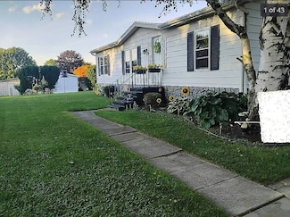 6396 Lambert St, Victor, NY 14564