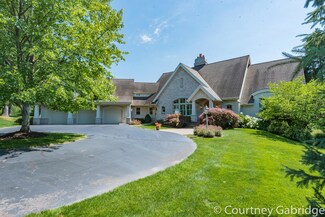 5670 Treebrook Ct NE, Ada, MI 49301