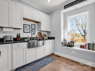505 Coopers Gap Rd, Mill Spring, NC 28756