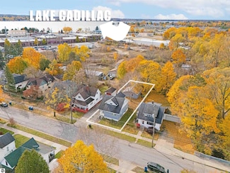 645 N Lake St, Cadillac, MI 49601