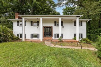 347 Old Hollow Rd, Winston Salem, NC 27105