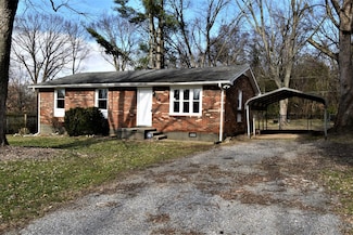 26 Hayes St, Clarksville, TN 37040