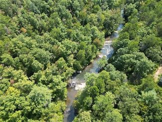 135 Crowes Dr, Walhalla, SC 29691