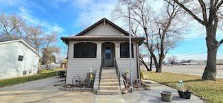 821 S Chestnut St, North Platte, NE 69101