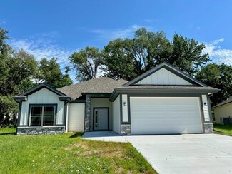 1310 Kristie Cir, Excelsior Springs, MO 64024