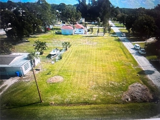 201 6th St NE, Ruskin, FL 33570