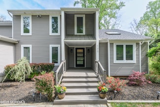 130 Willow Grove Dr, Lincroft, NJ 07738