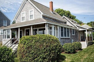72 Circuit Ave, Pocasset, MA 02559