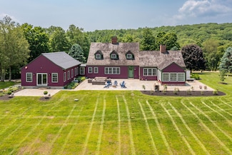 93 Northfield Rd, Litchfield, CT 06759