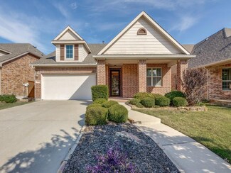 805 Caudle Ln, Savannah, TX 76227