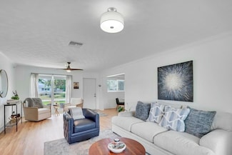 455 NE 34th St, Boca Raton, FL 33431