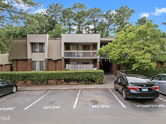 500 Umstead Dr Unit 103, Chapel Hill, NC 27516