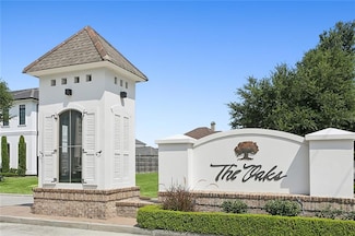 101 Oak Tree Dr, New Orleans, LA 70124