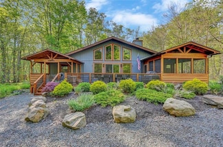 230 Buckskin Way, Pocono Pines, PA 18350