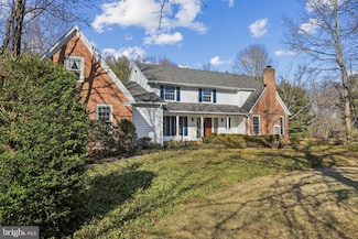 12 Brookside Ct, Cranbury, NJ 08512