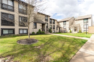 6270 Greenwood Pkwy Unit 402, Northfield, OH 44067