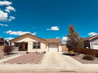 3020 Adcock Dr, Alamosa, CO 81101