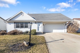 988 Spring Crossing Dr, Middlebury, IN 46540