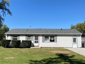 136 Lewis Dr, Mooresville, IN 46158