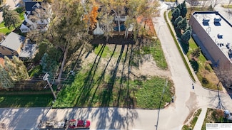 201 S 71st St, Omaha, NE 68132