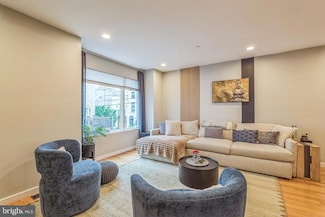 211 Brown St Unit 15, Philadelphia, PA 19123