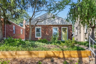 1433 Collins Ave, Saint Louis, MO 63117