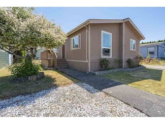 130 Carmel Dr Unit 104, Aumsville, OR 97325