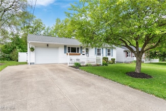 215 Parkway Blvd, Alliance, OH 44601