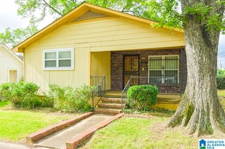 201 61st St, Fairfield, AL 35064