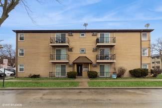 2618 N 72nd Ct Unit 2, Elmwood Park, IL 60707