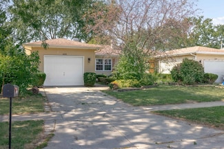 426 S Belmont Ave, Elgin, IL 60123