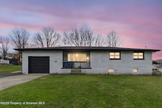 402 Kennedy Dr, Archbald, PA 18403