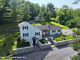 53 Nodine Mountain Rd, New Baltimore, NY 12087