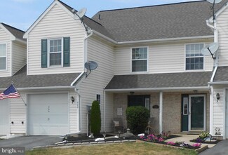308 Farmview Ln, Mount Joy, PA 17552