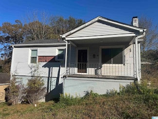 18 Lakeside Dr, Childersburg, AL 35044