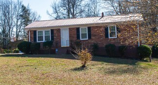1098 Maison Ct, Blairs, VA 24527