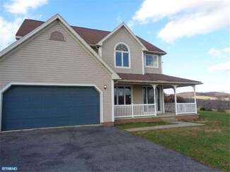 107 Misty Ln, Reading, PA 19606